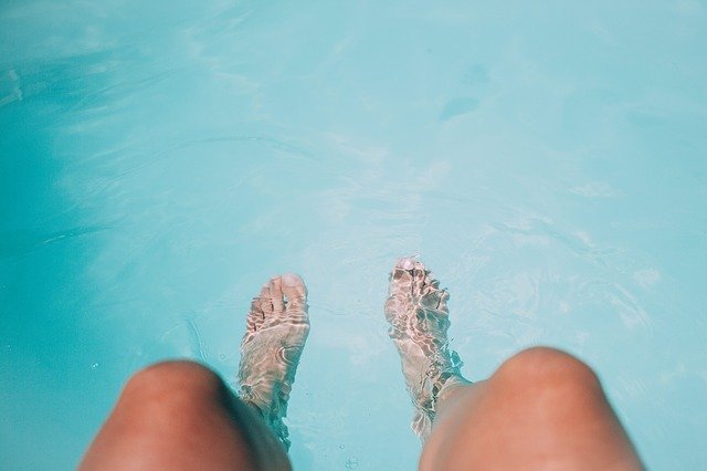 Vysavač do bazénu – nezbytná pomůcka pro udržení čistoty vody